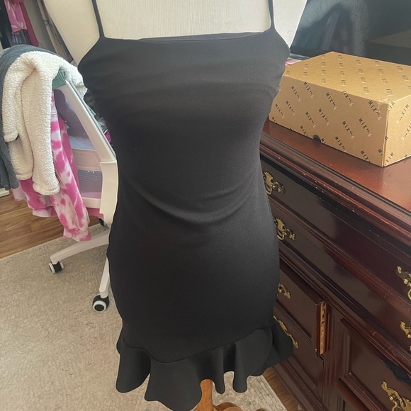 Little Black Dress - Picture 5 of 9